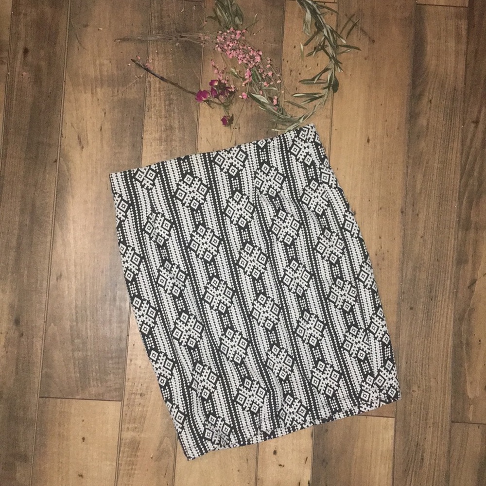 Forever 21 patterned skirt